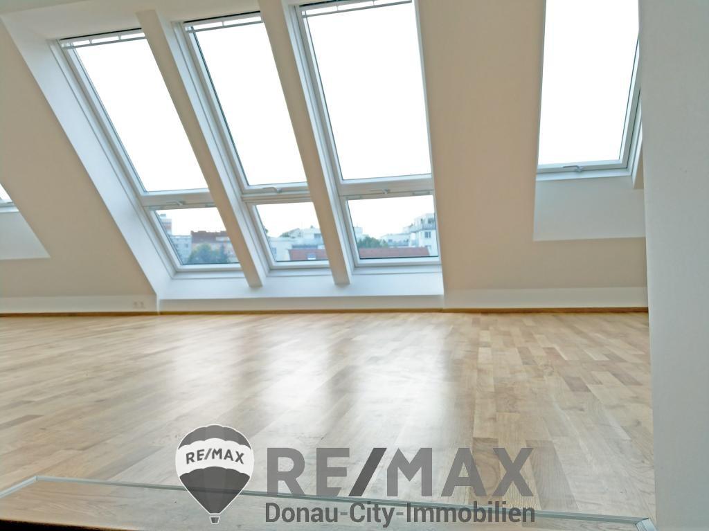 DACHGESCHOSS MAISONETTE-WOHNUNG!