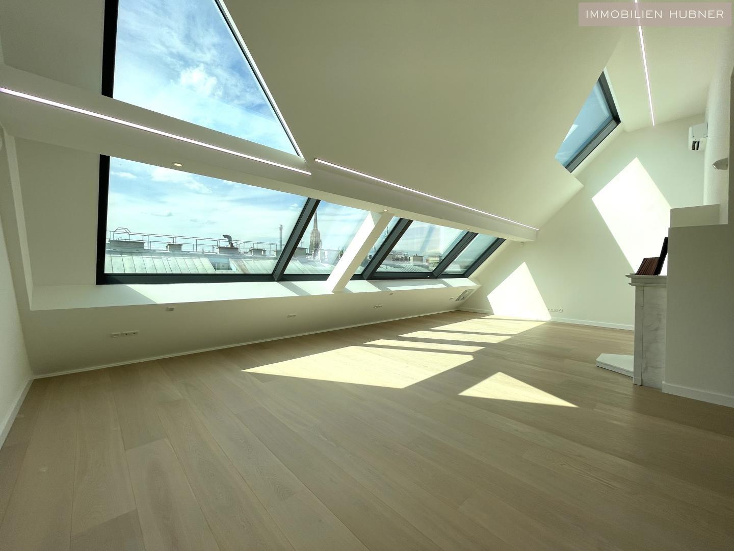 PENTHOUSE mit 50m² Freifläche!!! Pool und Stellplatz! ERSTBEZUG!!!